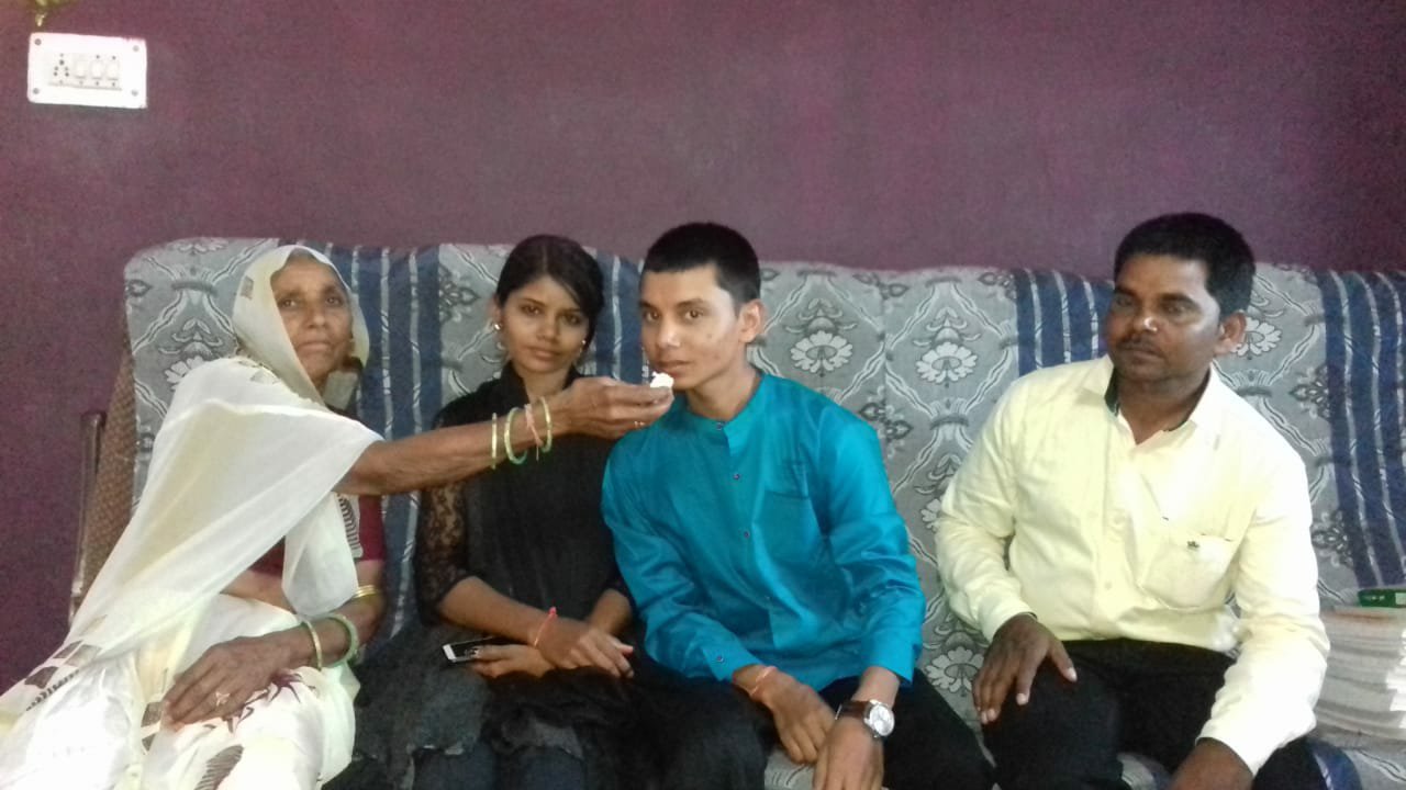 शासकीय उत्कृष्ट विद्यालय धार के छात्र ने 96% प्रतिशत अंक प्राप्त कर जिले में पहुंचा चौथा स्थान पर | New India Times