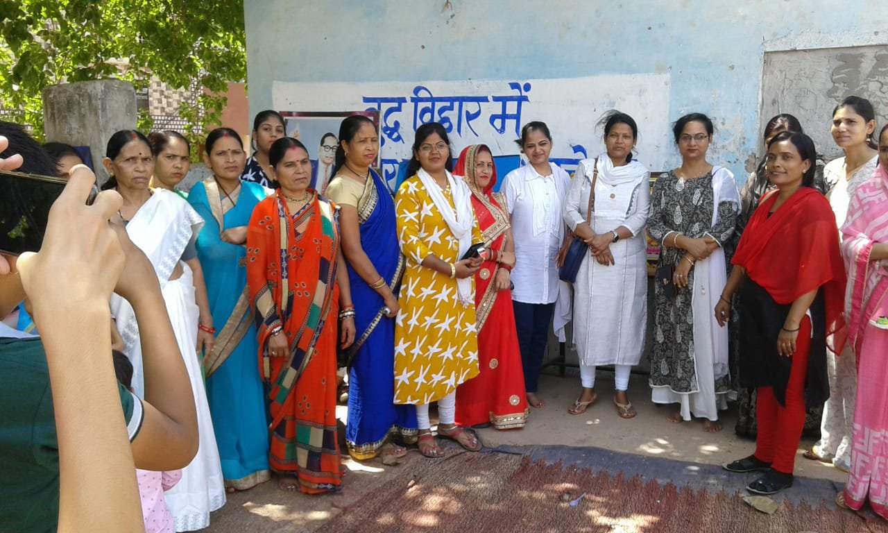 गोपाल किरण समाज सेवी संस्था द्वारा बुद्ध पूर्णिमा के अवसर पर संगोष्ठी आयोजित एवं स्टेशनरी किट वितरण | New India Times