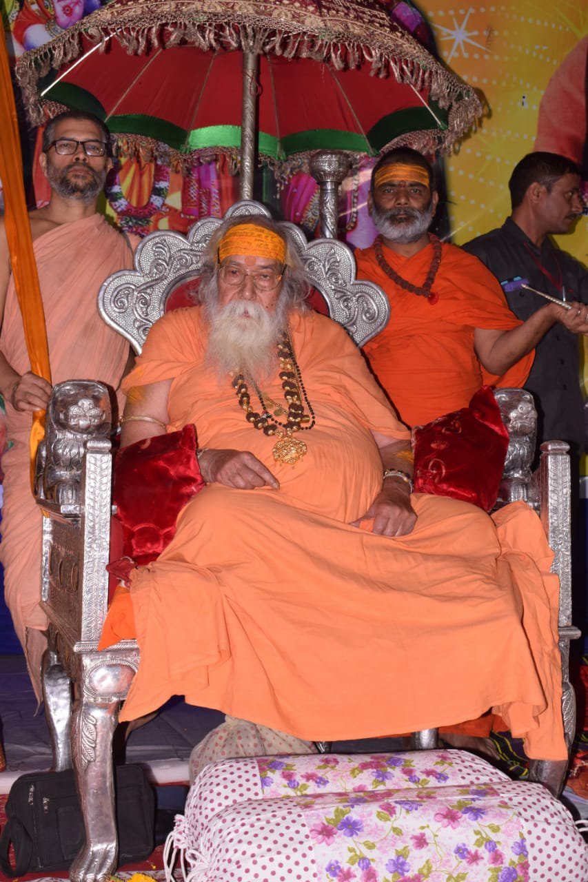 करहैया राम कथा में हुआ हिंगलाज सेना के संस्थापक जगतगुरु शंकराचार्य का अपनी ही संस्था द्वारा आत्मीय स्वागत | New India Times