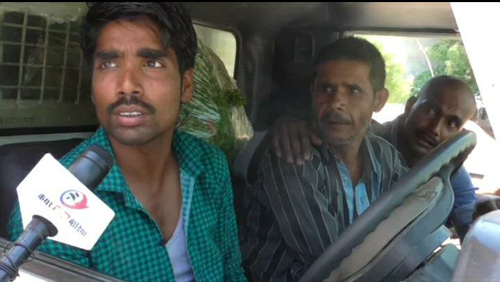 वर्दी की हनक दिखाकर किसानों से हो रही है जमकर अवैध वसूली 2 वर्दी की हनक दिखाकर किसानों से हो रही है जमकर अवैध वसूली | New India Times