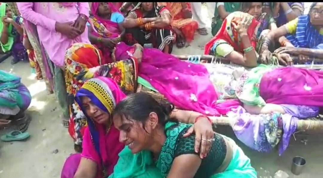 प्रधानमंत्री नरेन्द्र मोदी ने प्रतापगढ़ में चुनावी सभा को किया, कांग्रेस और गठबंधन पर जमकर साधा निशाना, रैली के दौरान हुए सड़क हादसे में तीन की मौत, एक गंभीर रूप से घायल | New India Times