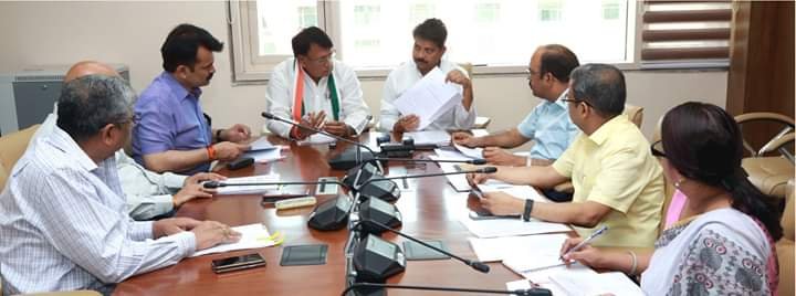 आपराधिक प्रकरणों को लोकहित में वापस लेने त्वरित कार्यवाही हो, गृह मंत्री श्री बच्चन और विधि-विधायी मंत्री श्री शर्मा ने ली उच्च-स्तरीय बैठक | New India Times