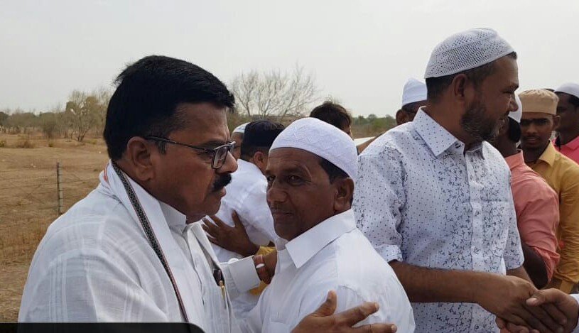 महाराष्ट में बड़े ही हर्षोल्लास से मनायी गयी रमजान ईद, बाजारों में रहा रौनक | New India Times