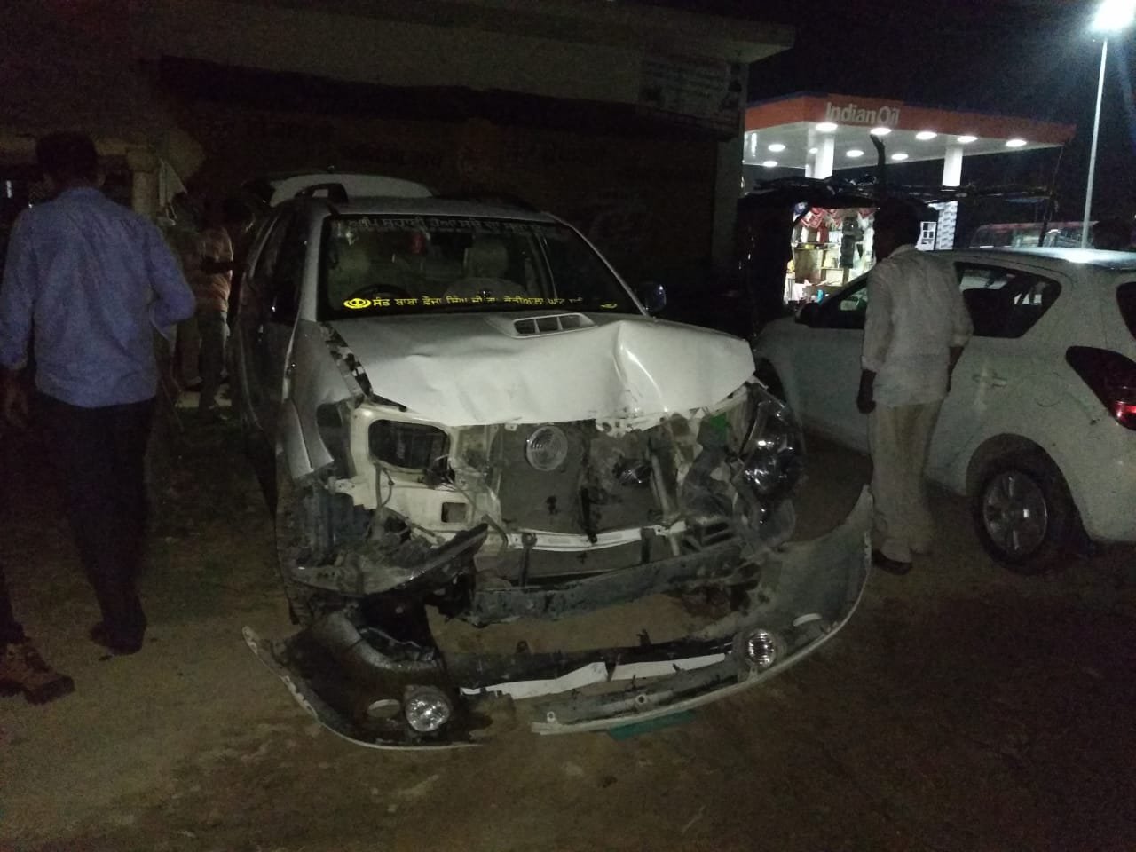 कार ने बाइक सवारों को मारी टक्कर, महिला की मौत, पति घायल | New India Times
