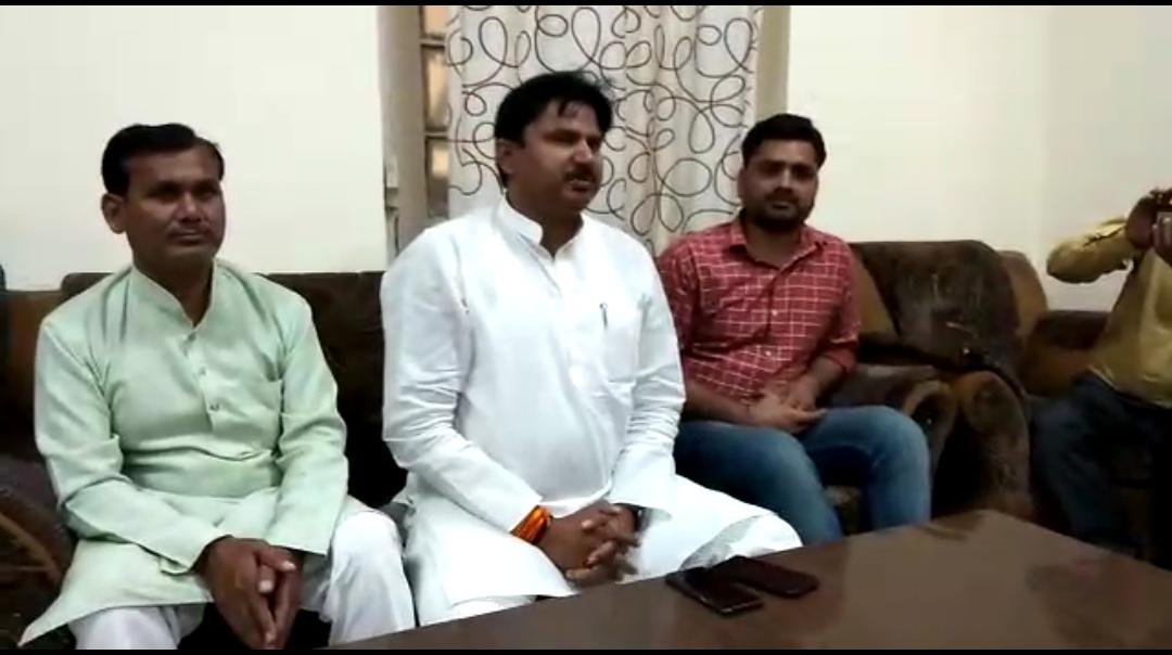 यह भ्रम फैलाया गया है कि ऋण माफ़ नही होंगे, किसानों के ऋण माफ़ भी होंगे और नए ऋण देने को भी सरकार ने निर्देश दिए हैं: विधायक संजीव सिंह | New India Times