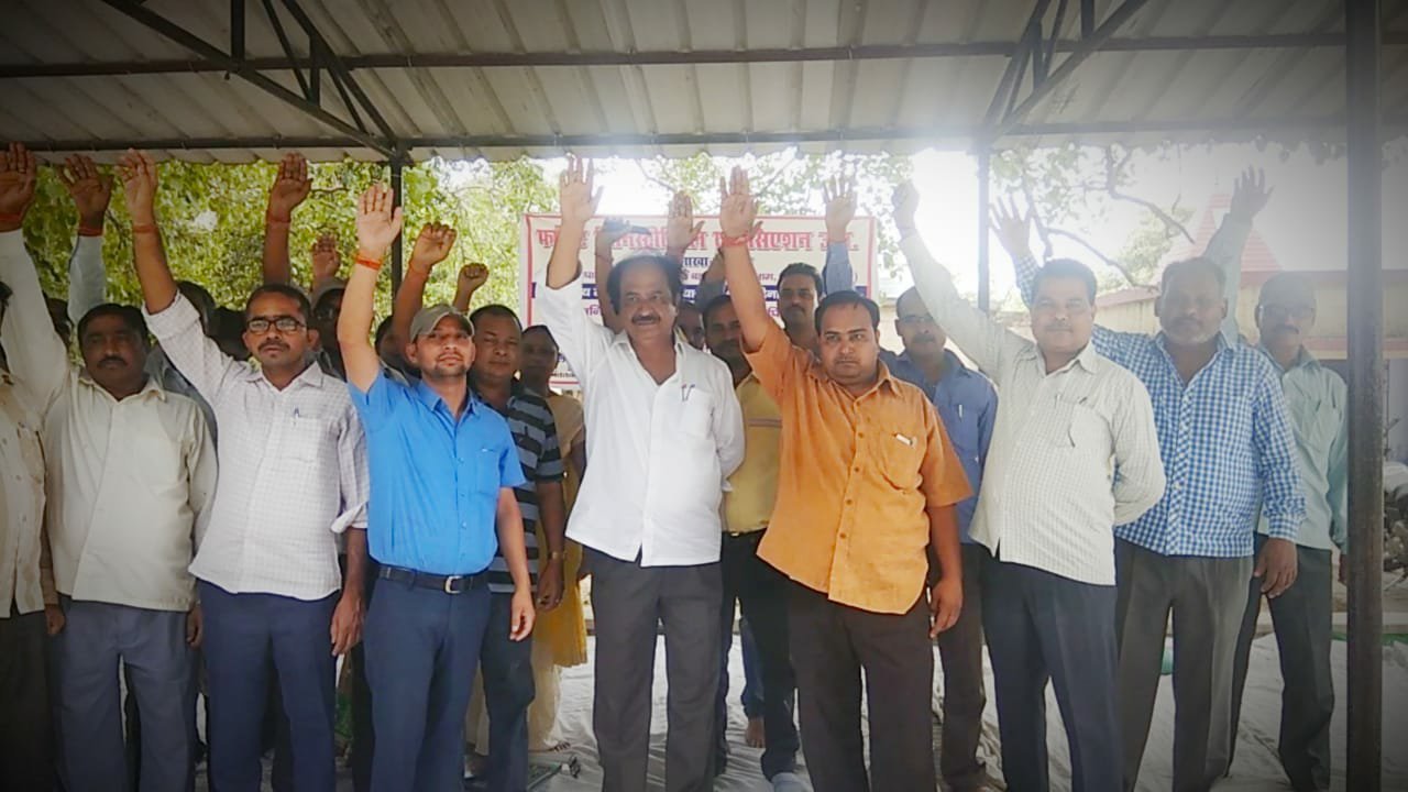 बहराइच वन कर्मचारी कार्य बहिष्कार कर बैठे धरने पर | New India Times