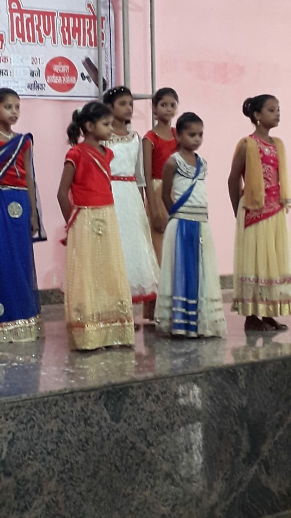 गोपाल किरण समाज सेवी संस्था एवं चाइल्ड राइट ऑब्जर्वेटरी (सीआरओ) मध्यप्रदेश की इकाई चाइल्ड राइट फोरम ग्वालियर द्वारा स्टेशनरी वितरण नृत्य एवं डांस प्रोग्राम का हुआ आयोजन | New India Times