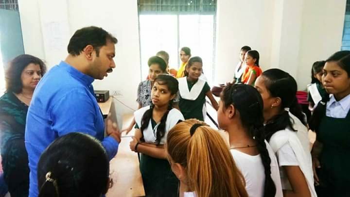 बच्चों को मानसिक के साथ-साथ शारीरिक रूप से भी सशक्त करें: विधायक प्रवीण पाठक | New India Times