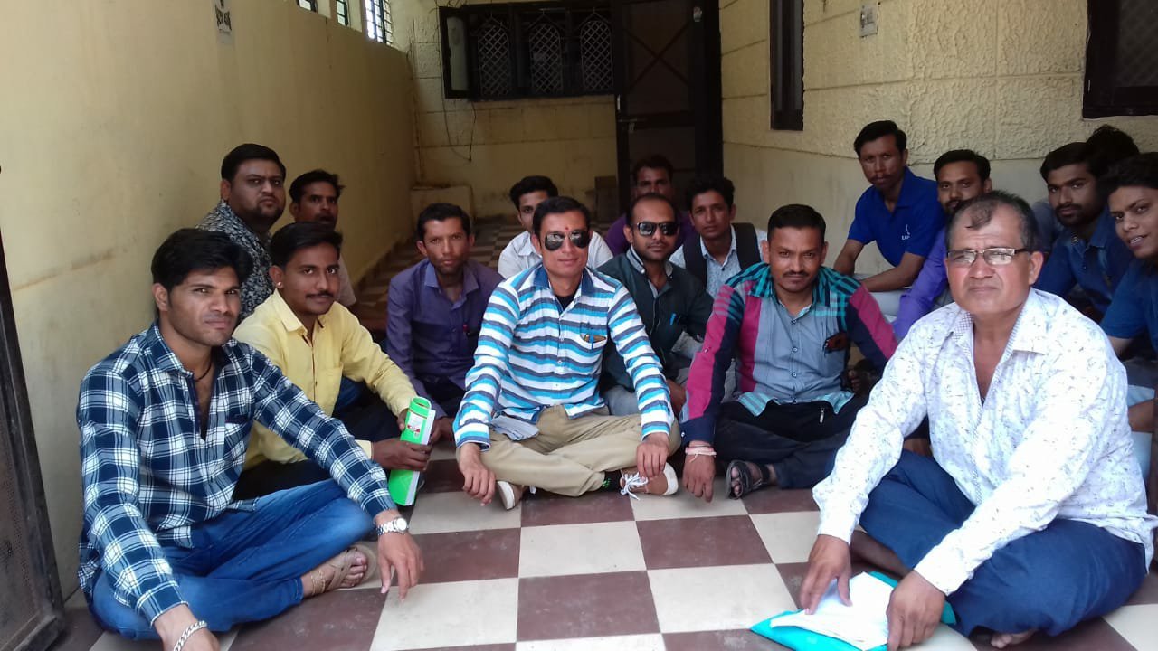 संयुक्त अतिथि शिक्षक संघ द्वारा अपनी मांगो को लेकर सौंपा ज्ञापन 2 संयुक्त अतिथि शिक्षक संघ द्वारा अपनी मांगो को लेकर सौंपा ज्ञापन | New India Times