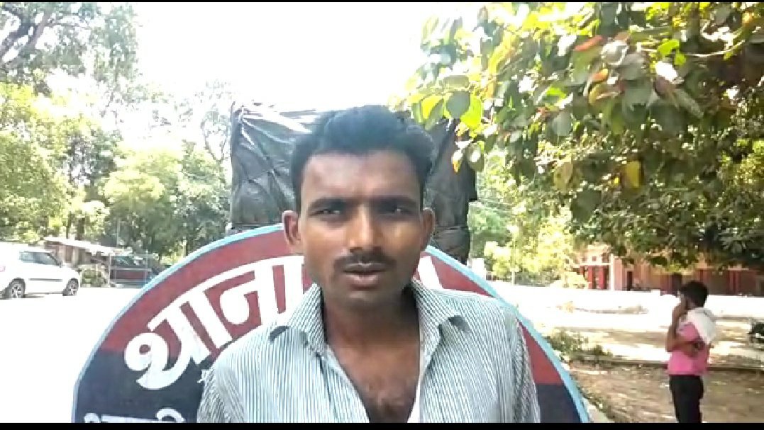 दबंगों ने आशा बहू व सिक्योरिटी गार्ड पर किया जानलेवा हमला, दबंग वन माफिया शराफत अली से हैं ग्रामीण परेशान, दबंगों के खिलाफ पुलिस कर सकती है गैंगस्टर एक्ट के तहत कार्रवाई | New India Times