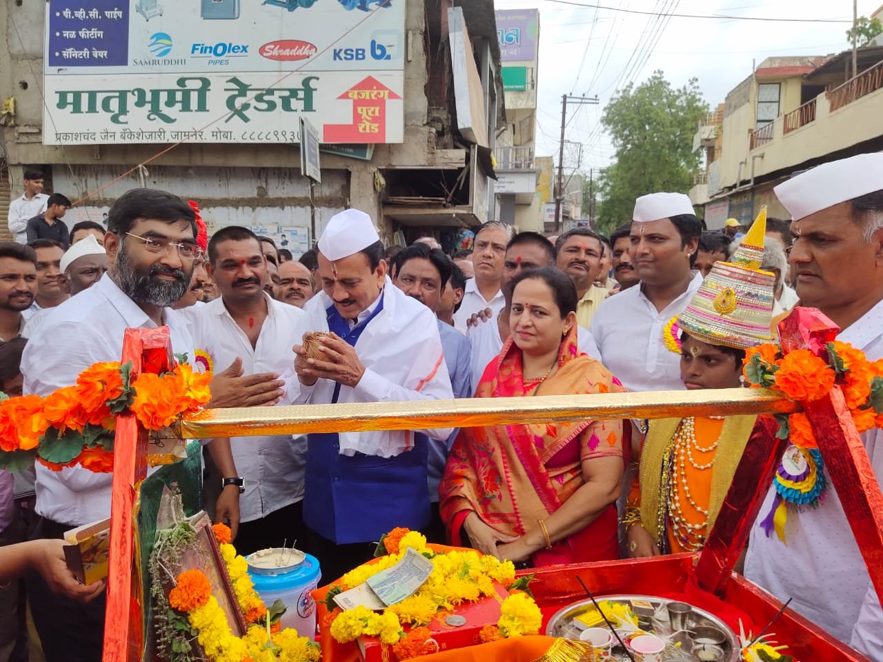 आषाढ़ी एकादशी पर निकाली गयी रैली: मंदिरों में भक्तों का लगा तांता | New India Times