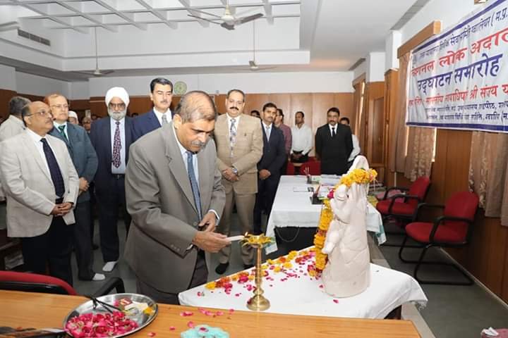 ग्वालियर हाईकोर्ट की लोक अदालत में पीड़ित पक्षकारों को दिलाया 2 करोड़ 51 लाख 29 हजार रूपए का अतिरिक्त क्षतिधन | New India Times