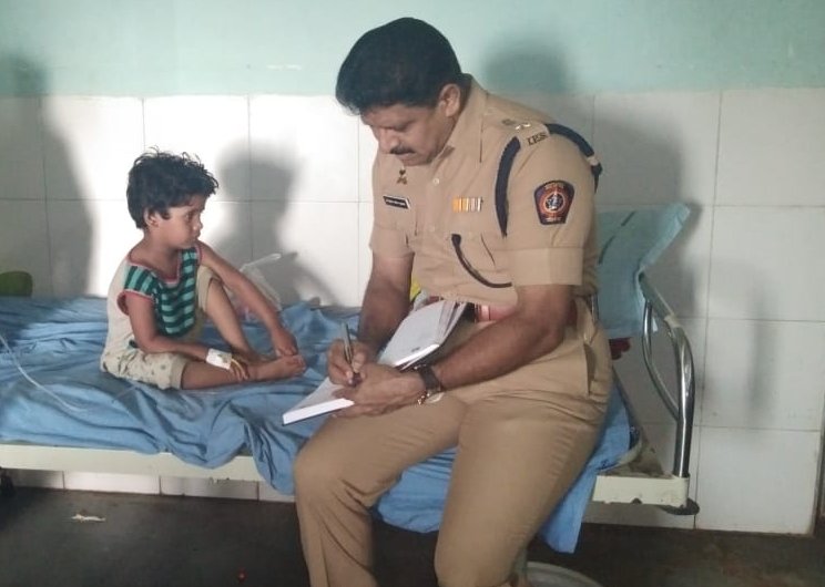 बुलढाणा के गुमशुदा बच्चे कार में मिले, 2 की मौत 1 का इलाज जारी, पुलिस कर्मी की सतर्कता से लगा सुराग, दम घुटने से हुईं बच्चों की मौत: एसपी डॉ दिलीप भुजबल पाटिल | New India Times