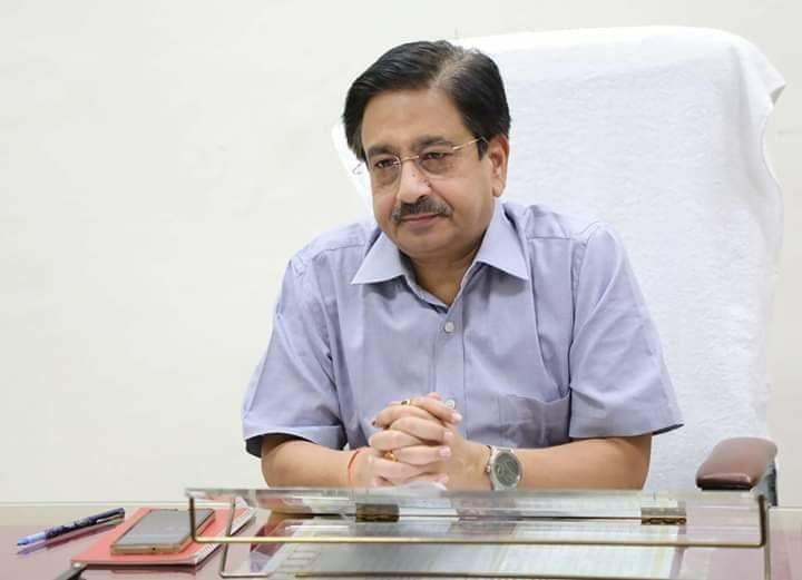 20 वर्ष की सेवा एवं 50 वर्ष की आयु पूर्ण कर चुके अक्षम कर्मचारी होंगे अनिवार्य सेवानिवृत्त, संभागीय आयुक्त ने गठित की समिति | New India Times