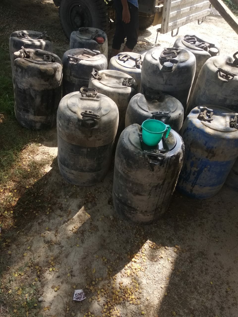 कई वर्षों से चल रहे नकली डीजल के अवैध कारखाना का हुआ भंडाफोड़, 7 हजार लीटर नकली डीजल बरामद | New India Times