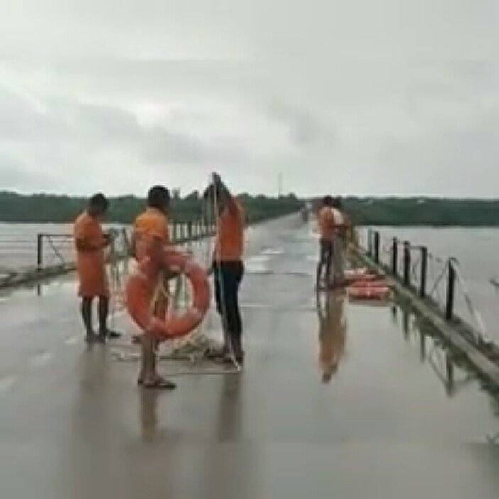 धौलपुर जिला कलक्टर ने चम्बल नदी का दौरा कर दिए आवश्यक दिशा-निर्देश | New India Times