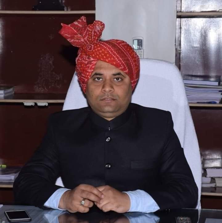 कलेक्टर श्री अनुराग चौधरी ने शैक्षणिक संस्थाओं के विरूद्ध नोटिस देकर दिये कार्यवाही के निर्देश | New India Times