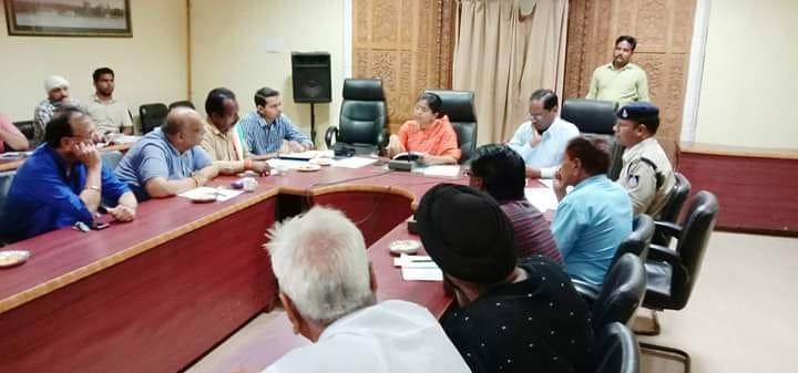 आगामी त्योहारों को देखते हुए शिवपुरी कलेक्टर श्रीमती अनुग्रहा पी ने की प्रशासनिक अधिकारियों के साथ मीटिंग | New India Times