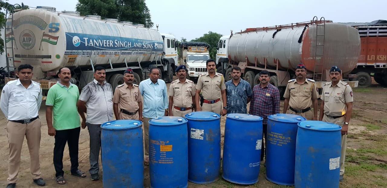 15 लाख 90 हजार की स्प्रिंट के साथ दो आरोपी गिरफ्तार, दो फरार, वाहन समेत 86 लाख 83 हजार की सामग्री जब्त | New India Times