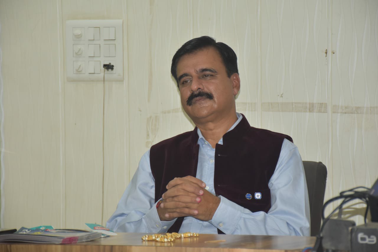 भूमिगत जल का स्तर का स्त्रोत बढ़ाकर हम अपनी आने वाली पीढ़ियों के लिए जल का स्त्रोत बढ़ा सकते हैं: डॉक्टर सुधीर मोहन शर्मा | New India Times