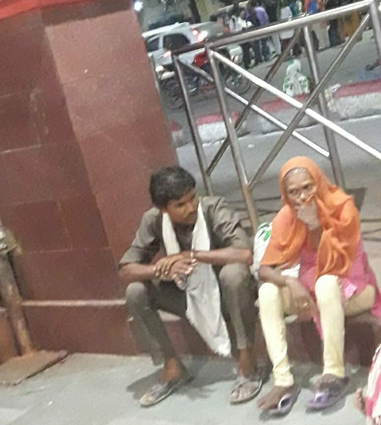 झांसी में बच्चा चोर गिरोह का आतंक, आए दिन बच्चे हो रहे हैं गायब, एक महिला बच्चा चोरी करते हुए गिरफ्तार | New India Times