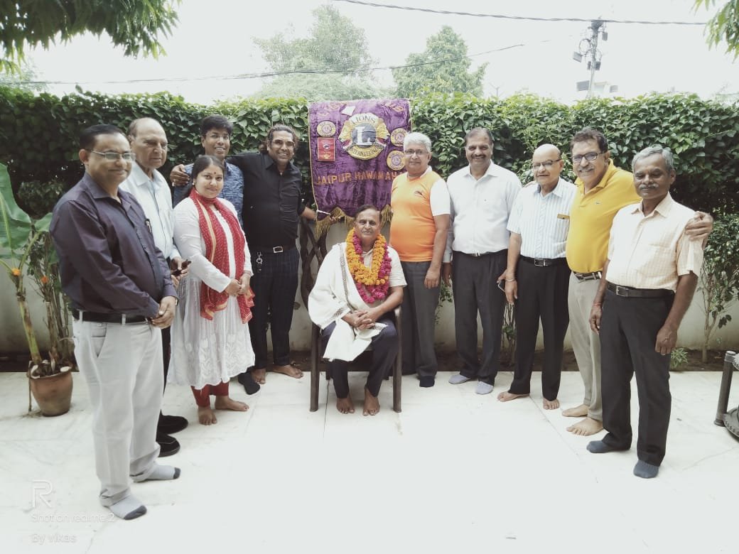 टीम लायंस क्लब जयपुर हवामहल की ओर से शिक्षक दिवस के शुभ अवसर पर सेवानिवृत्त प्रिंसिपल श्री आर बी अजमेरा का किया गया सम्मान | New India Times