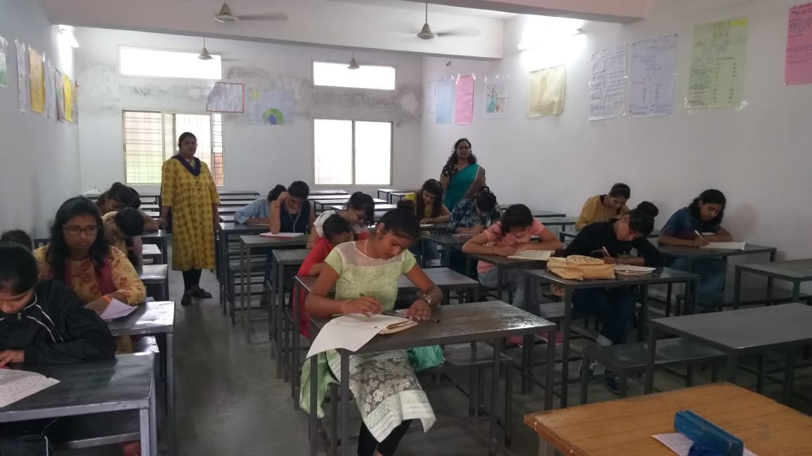 भारतरत्न स्वा. श्री राजीव गांधी के जन्म के उपलक्ष्य मेंं निबंध प्रतियोगिता का किया गया आयोजन | New India Times