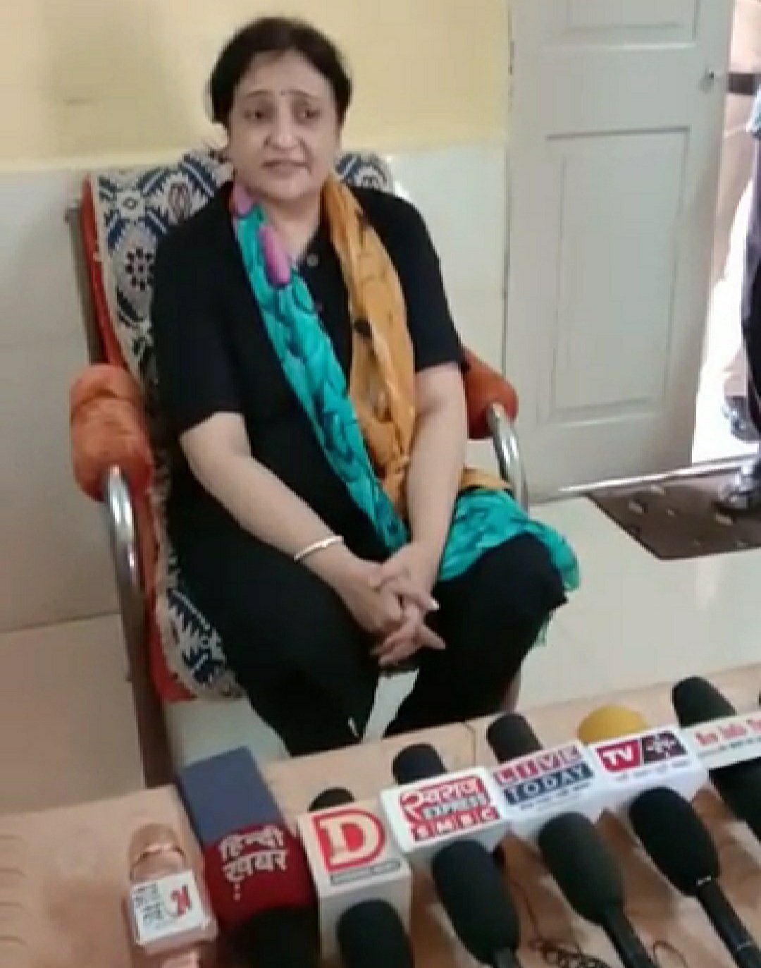 मेघनगर में जमीनों के महा घोटाले की ख़बर सुर्खियों में आने के बाद राजस्व विभाग की कमिश्नर ने किया मेघनगर का दौरा | New India Times