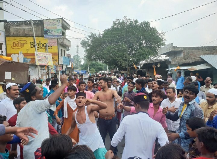 मुहर्रम दसवीं के जुलूस में या अली या अली के नारे से गूंज उठा खीरों कस्बा | New India Times