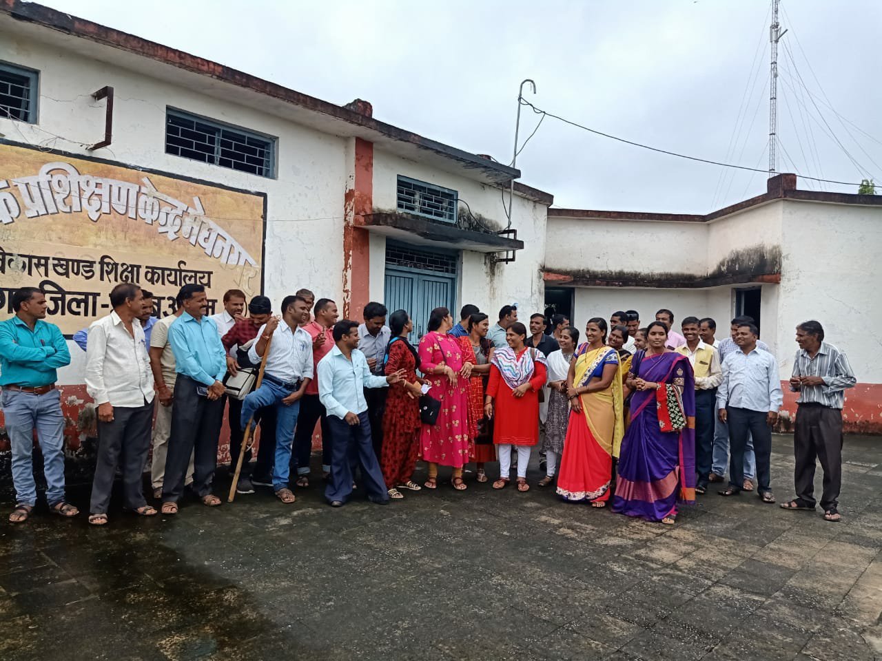 अध्यापक संघ ने शिक्षा अधिकारी को सौंपा ज्ञापन 2 अध्यापक संघ ने शिक्षा अधिकारी को सौंपा ज्ञापन | New India Times