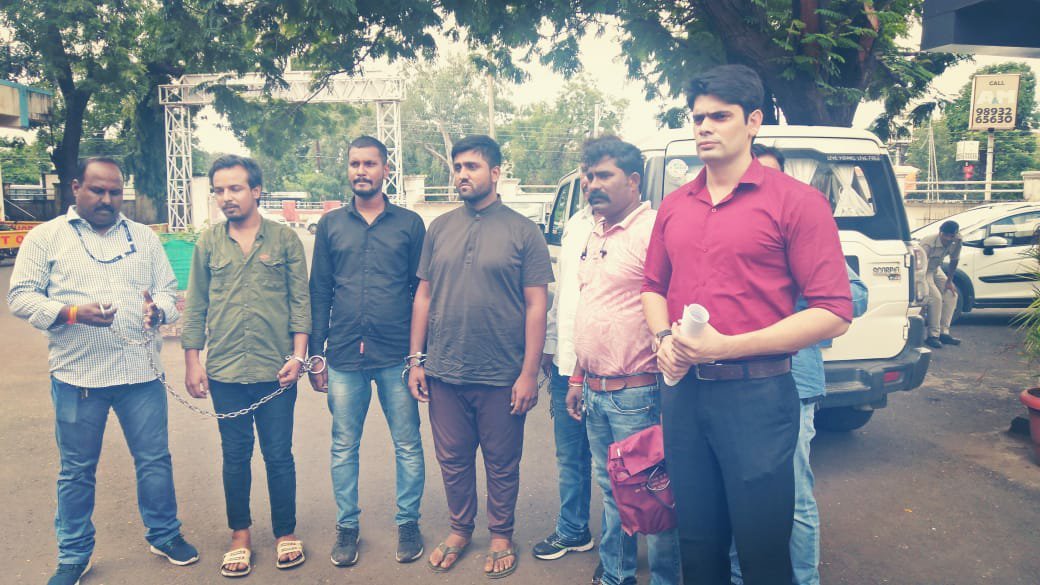 अवैध हथियारों के साथ तीन बदमाशों को क्राइम ब्रांच ने किया गिरफ्तार | New India Times