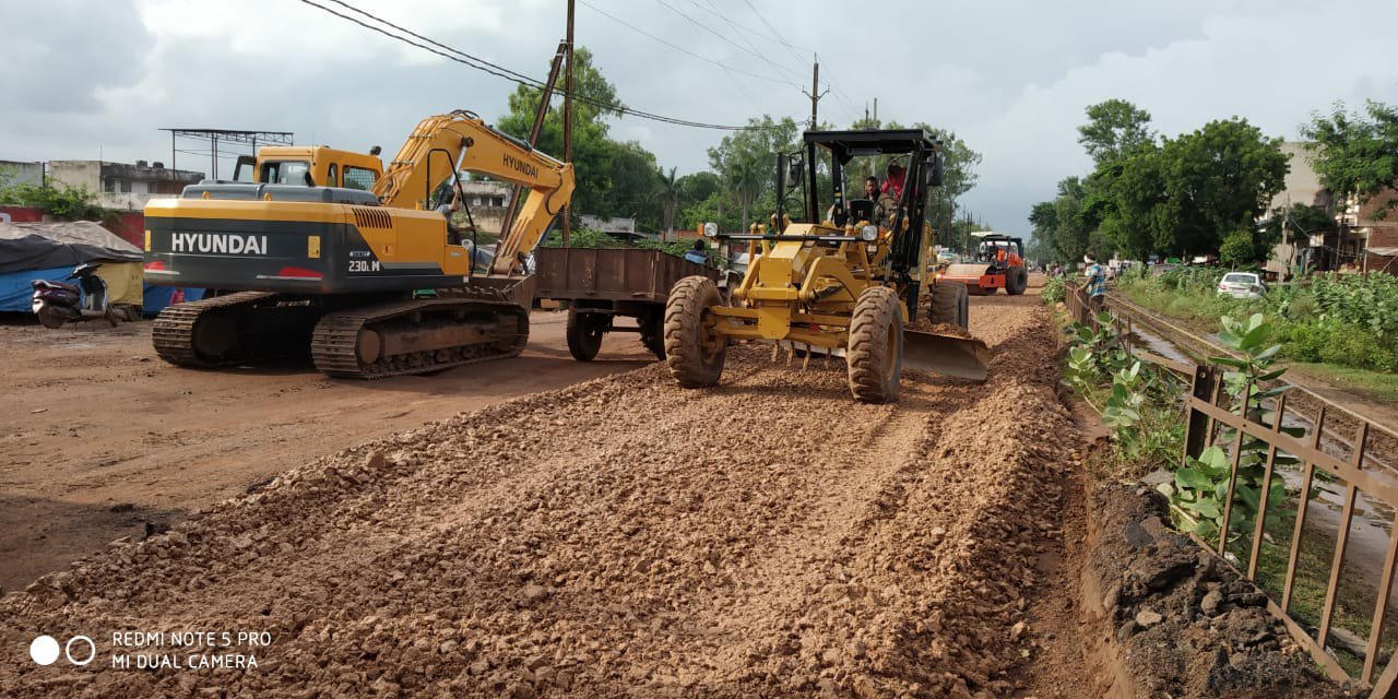 ज्योतिरादित्य सिंधिया जी के प्रयास और सत्येन्द्र शर्मा की मेहनत लाई रंग, राष्ट्रीय राजमार्ग का कार्य हुआ शुरू 2 ज्योतिरादित्य सिंधिया जी के प्रयास और सत्येन्द्र शर्मा की मेहनत लाई रंग, राष्ट्रीय राजमार्ग का कार्य हुआ शुरू | New India Times