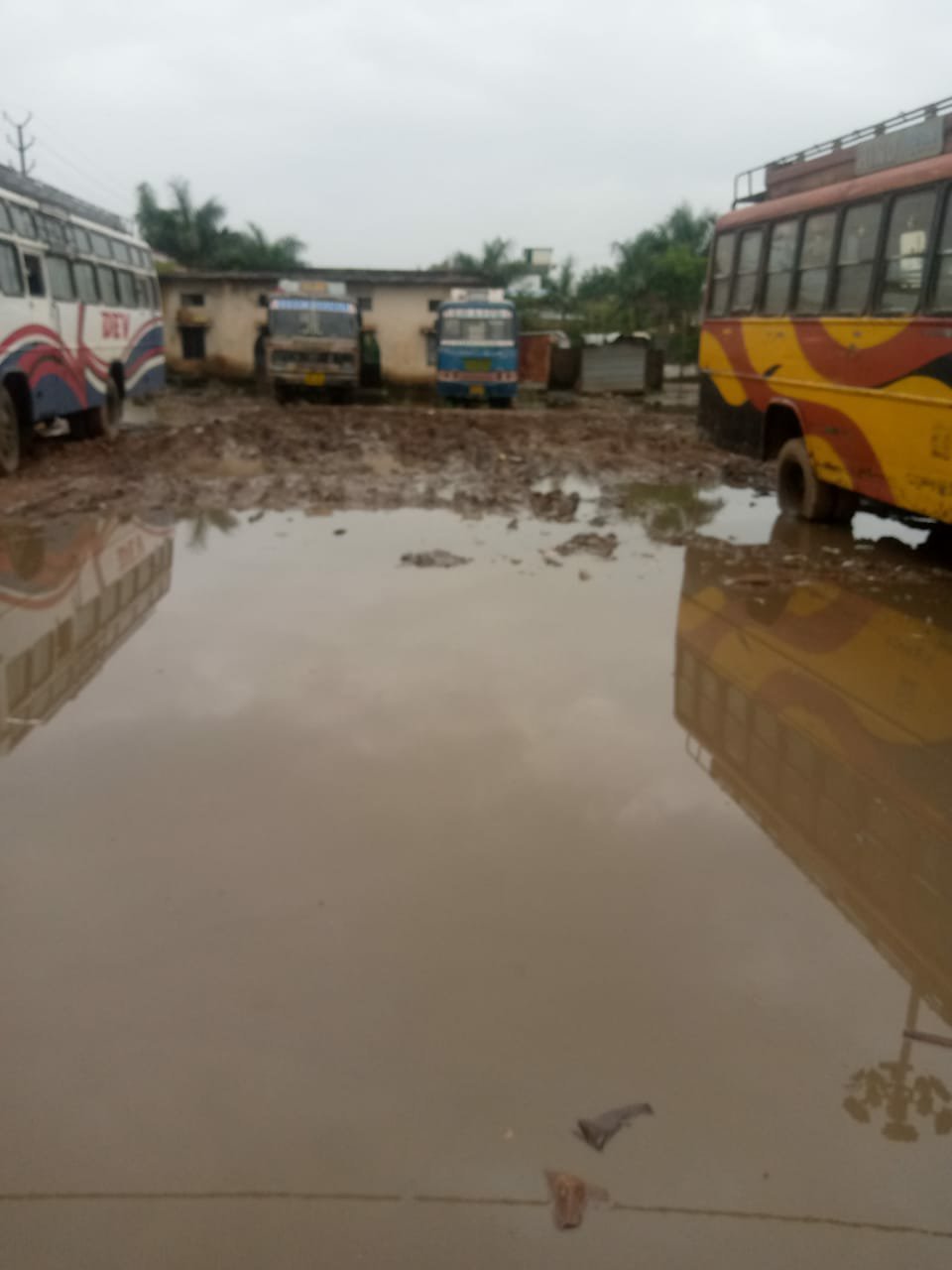 राजधानी भोपाल का पुतलीघर बस स्टैंड अपनी बदहाली पर बहा रहा है आँसू, शासन-प्रशासन मौन | New India Times