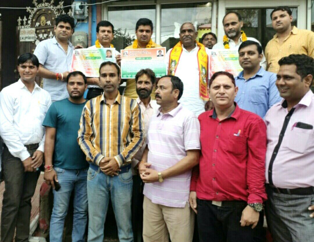 साहसी युवा पत्रकार के साथ दोनों साहसी अधिवक्ताओं का किया गया नागरिक अभिनंदन | New India Times