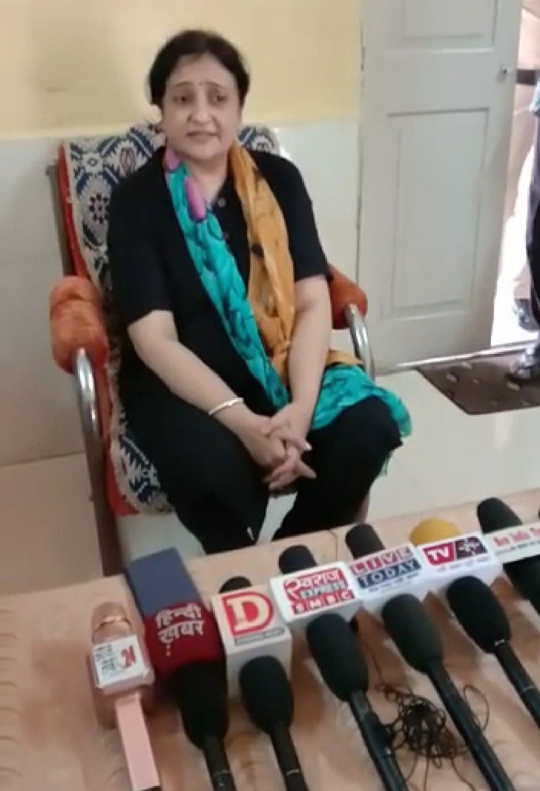 मेघनगर में जमीनों के महा घोटाले की ख़बर सुर्खियों में आने के बाद राजस्व विभाग की कमिश्नर ने किया मेघनगर का दौरा | New India Times