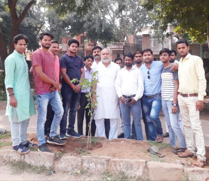 ब्लॉक कांग्रेस के तत्वावधान में हुआ वृक्षारोपण हुआ, सफाई अभियान के दौरान कमर में जर्क आने की वजह से सत्येन्द्र शर्मा अस्पताल में हुए भर्ती | New India Times