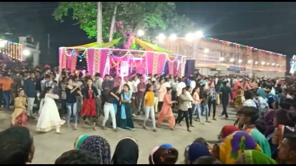 शरद पूर्णिमा महोत्सव में किया गया गरबा रास व महाप्रसादी का वितरण | New India Times