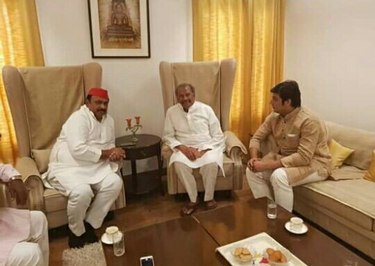 समाजवादियों ने भी कांग्रेस पार्टी को जिताने का लिया संकल्प | New India Times