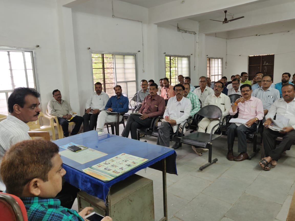 अनुविभाग कार्यालय देवरी में हुई सचिवों की बैठक | New India Times