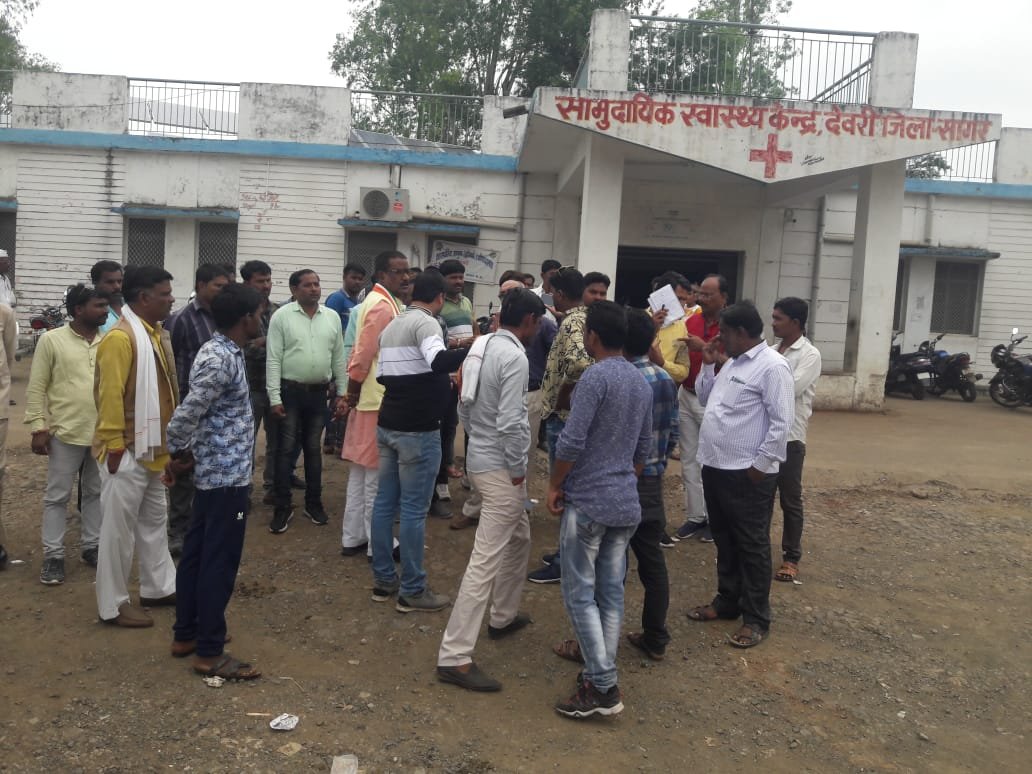 देवरी चिकित्सालय का मंत्री हर्ष यादव ने किया औचक निरीक्षण, गड़बड़ी पाये जाने पर अधिकारियों को लगाई फटकार | New India Times