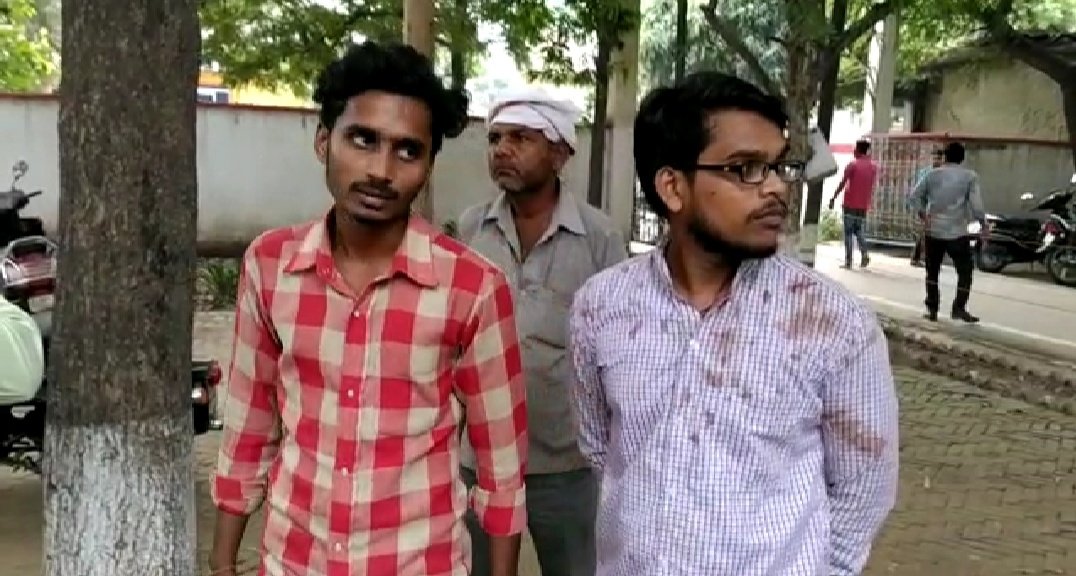 प्रिंसिपल के आदेश पर छात्रों द्वारा अपने ही स्कूल के छात्र को पीटने का आरोप | New India Times