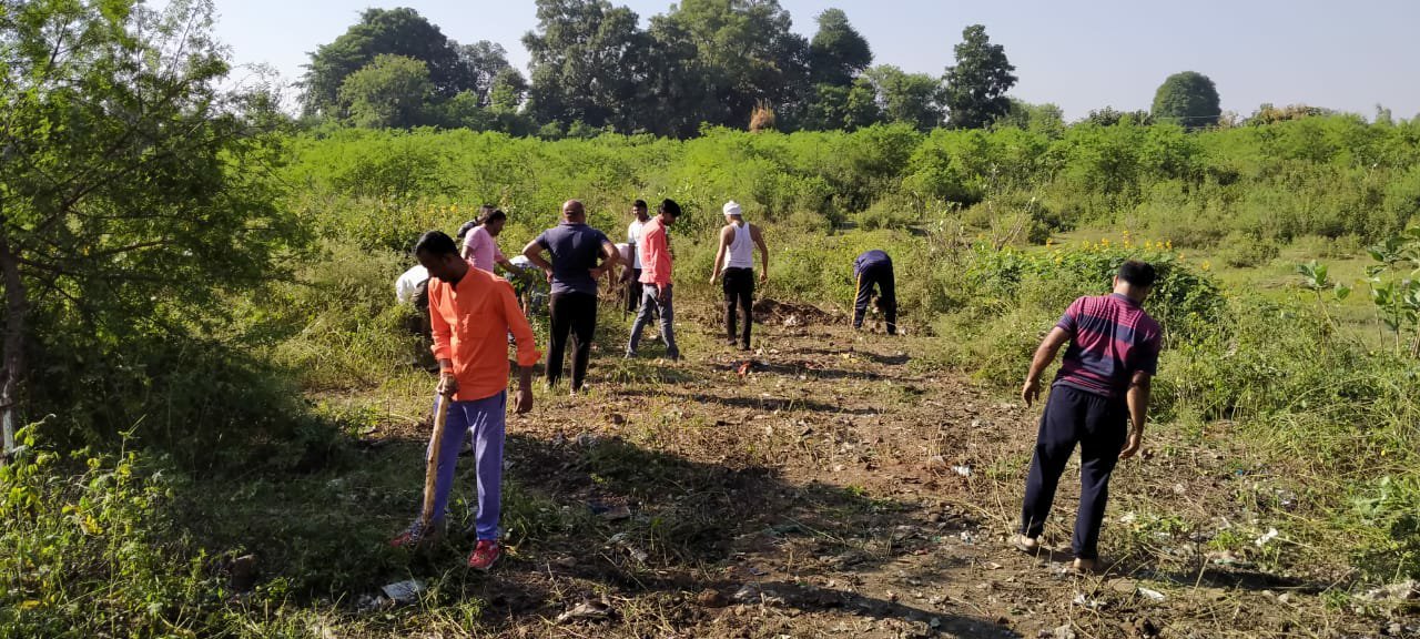 स्वर्गीय अजय खत्री गौ सेवा केंद्र में गौ माता ने भोजन कर किया गौशाला का शुभारंभ | New India Times