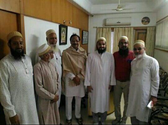 विधायक कांतिलाल भूरिया के घर पहुंचकर बोहरा समाज ने सम्मान कर दी बधाई | New India Times