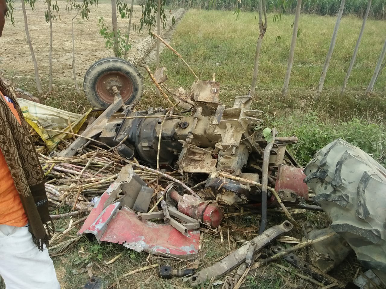 सीतापुर-लखीमपुर मार्ग पर ट्रैक्टर-ट्राली में रोडवेज बस ने मारी टक्कर, ट्रैक्टर चालक सहित पांच घायल | New India Times