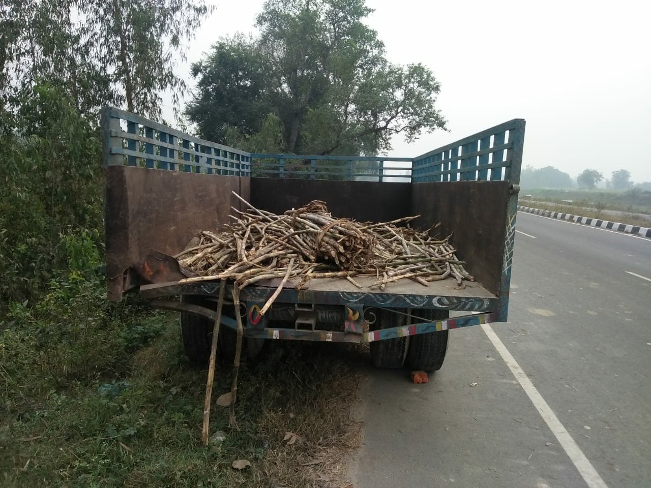 सीतापुर-लखीमपुर मार्ग पर ट्रैक्टर-ट्राली में रोडवेज बस ने मारी टक्कर, ट्रैक्टर चालक सहित पांच घायल | New India Times