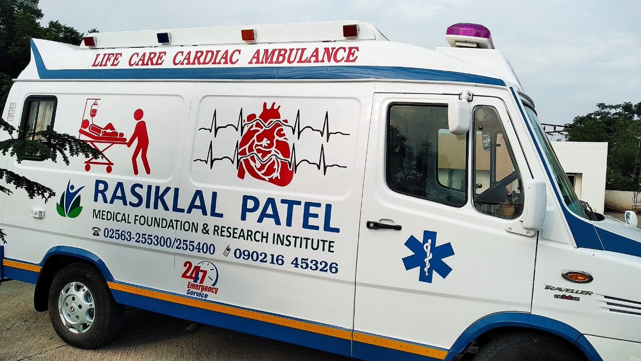 पूर्व मंत्री अमरीश भाई पटेल सहयोग से विधायक काशीराम पावरा के हाथों हुआ दूसरी कार्डिक एंबुलेंस का लोकार्पण | New India Times