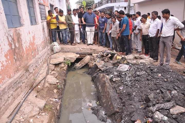 कचरा ठिया बनेगा सेल्फी पॉइंट, स्वच्छता अभियान बना जन अभियान: खाद्य मंत्री श्री तोमर 3 कचरा ठिया बनेगा सेल्फी पॉइंट, स्वच्छता अभियान बना जन अभियान: खाद्य मंत्री श्री तोमर | New India Times