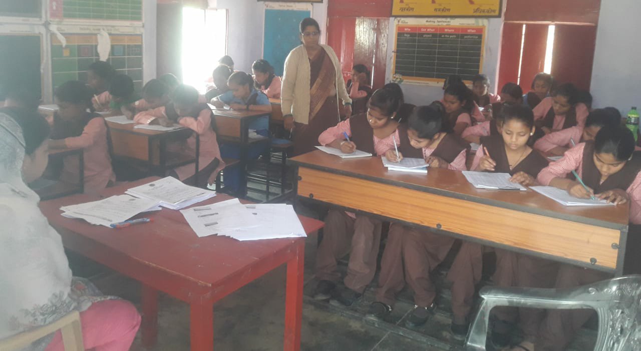 लर्निंग आउटकम परीक्षा का अवलोकन करने के लिए जिला स्तरीय टीम, जिला सेवायोजन अधिकारी के नेतृत्व में विद्यालयों का किया भ्रमण | New India Times