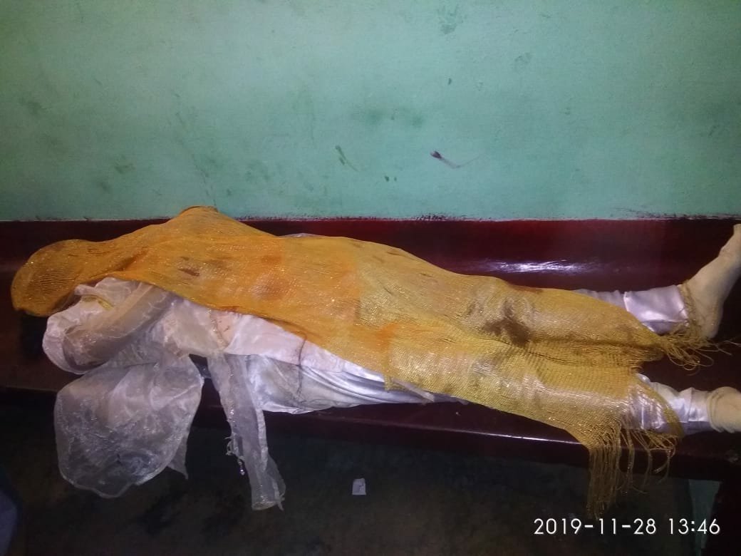 अनियंत्रित ट्रक ने मोटरसाइकिल को मारी टक्कर, 21 वर्षीय युवती की मौत | New India Times