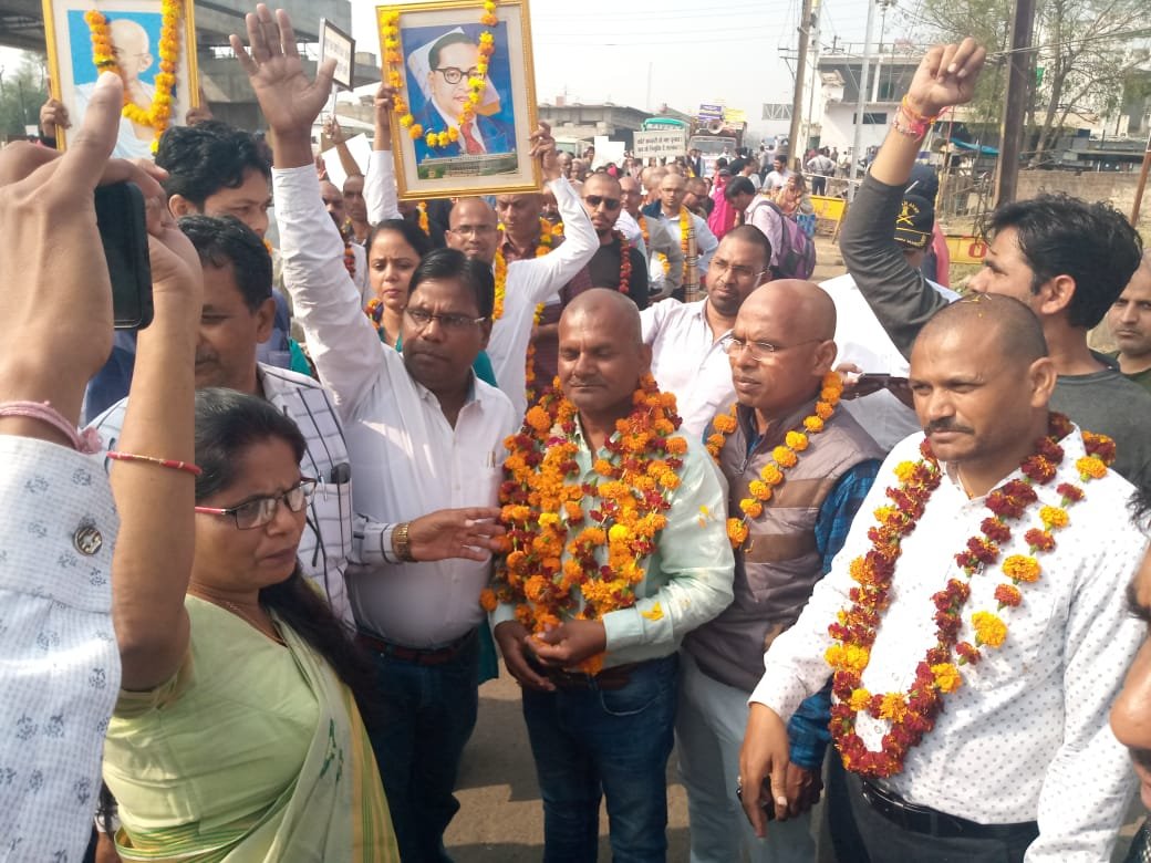 पी.एस.सी. चयनित प्राध्यापक संघ को अजाक्स एवं नाजी संघ का मिला नैतिक समर्थन, मांग पूरी न होने पर अजाक्स एवं नाजी भी आ सकता मैदान में | New India Times